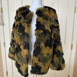 Donna Salyers fabulous furs (faux fur) camo inspired 💚✨🤎
